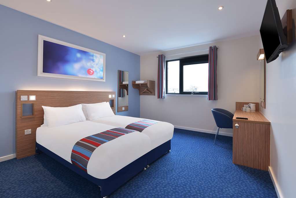Travelodge Wadebridge Habitación foto